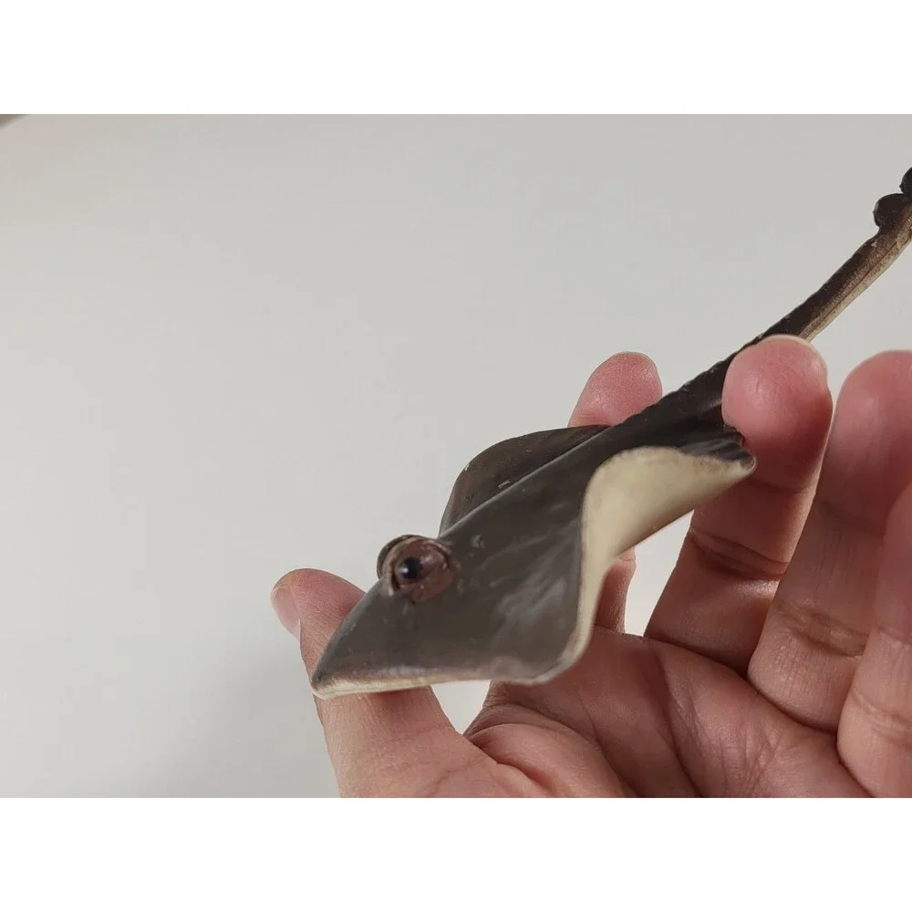 AAA Devil Fish Stingray Figurine Brown Manta Ray Ocean Marine Animal Figure Vint